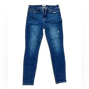 Women’s Distressed Jean